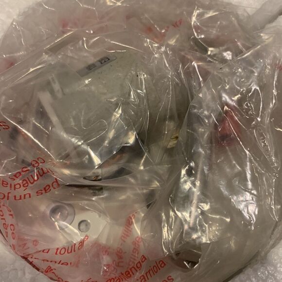 Set of 2 White Swirl Glass Flushmount Ceiling Lights – Square Fixtures - Picture 7 of 10